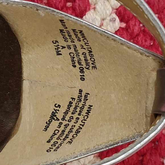 Jeweled champagne stiletto sandals size 6 - Picture 9 of 11